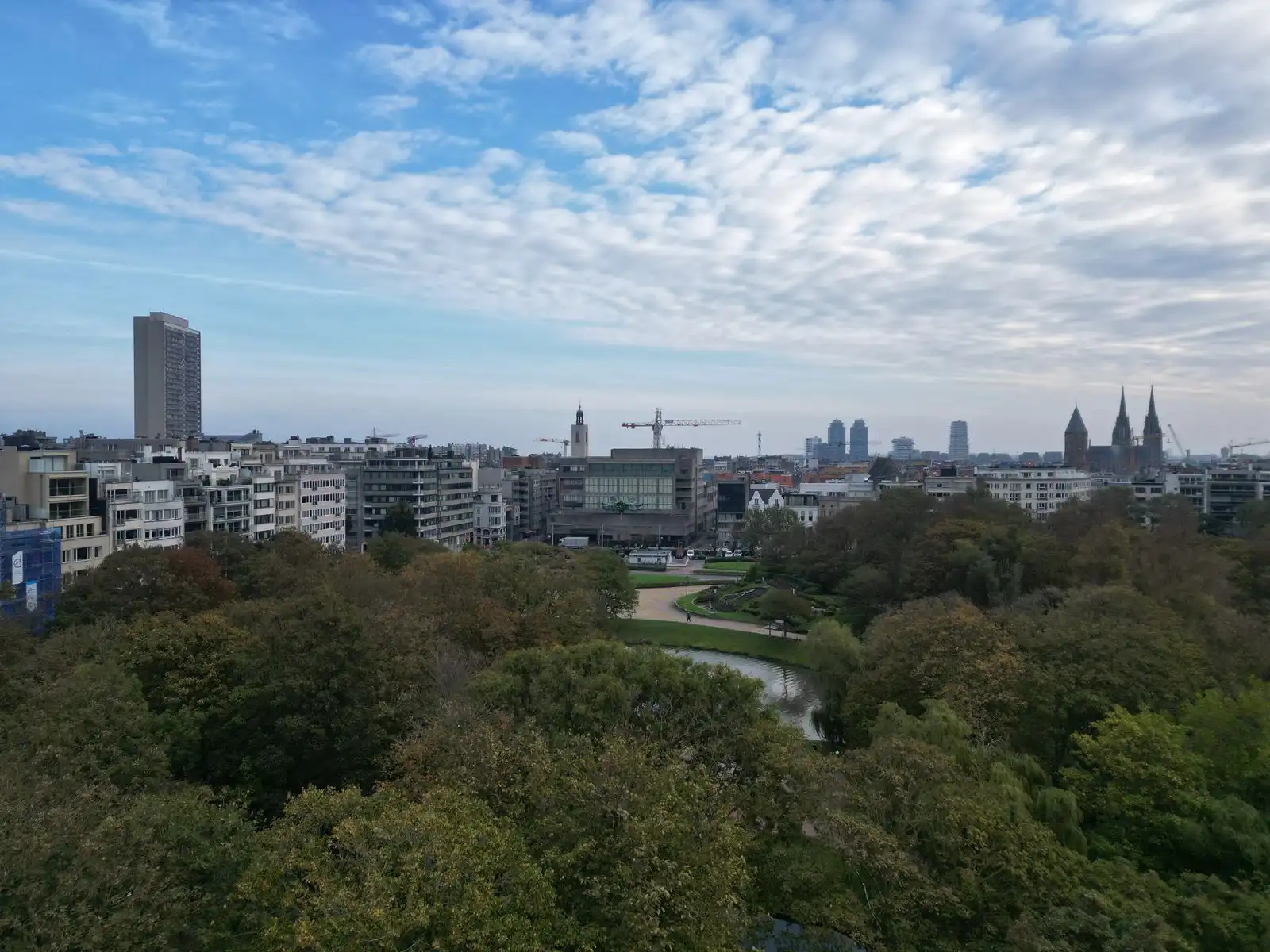 Zeer lichtrijk duplexappartement met twee slaapkamers en ruime terrassen in Oostende foto 10