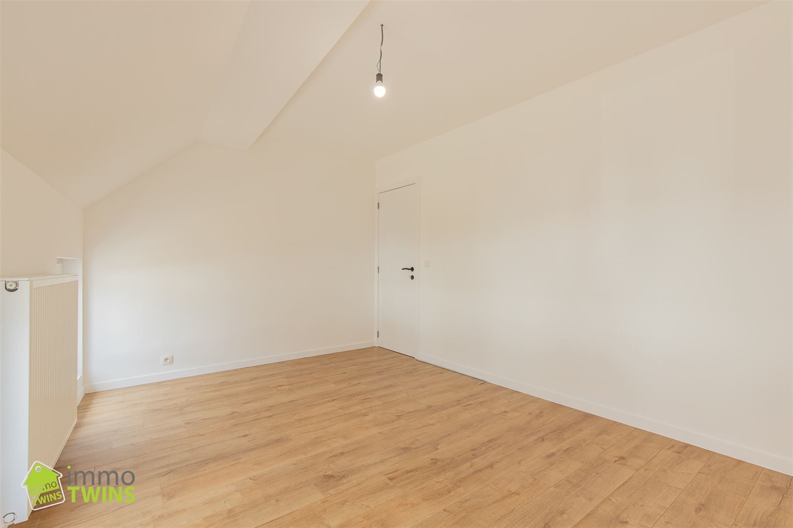 Volledig gerenoveerde woning te Hamme foto 12