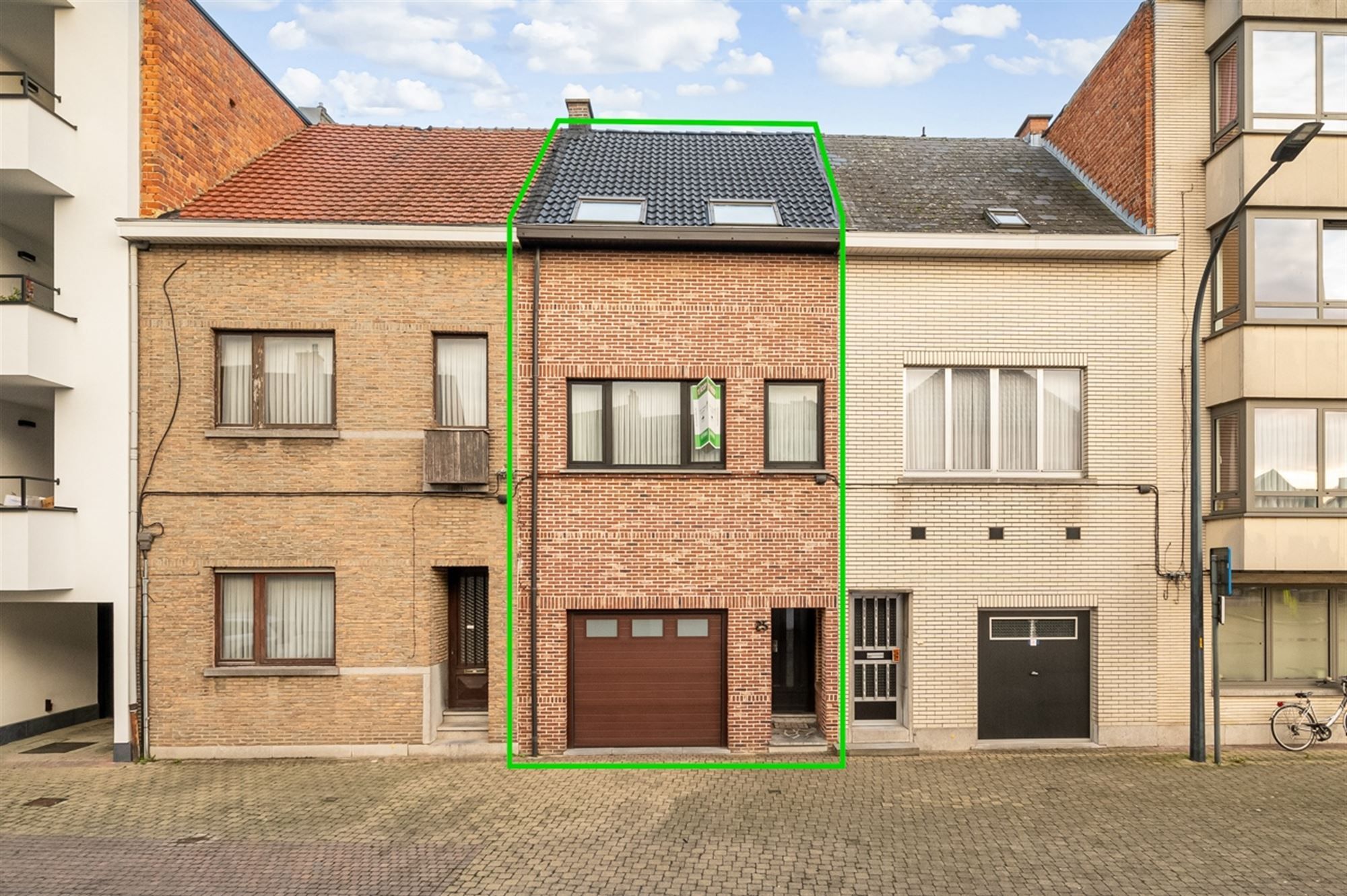 Hoofdfoto van de publicatie: Woning in de stadsrand met 4 slaapkamers