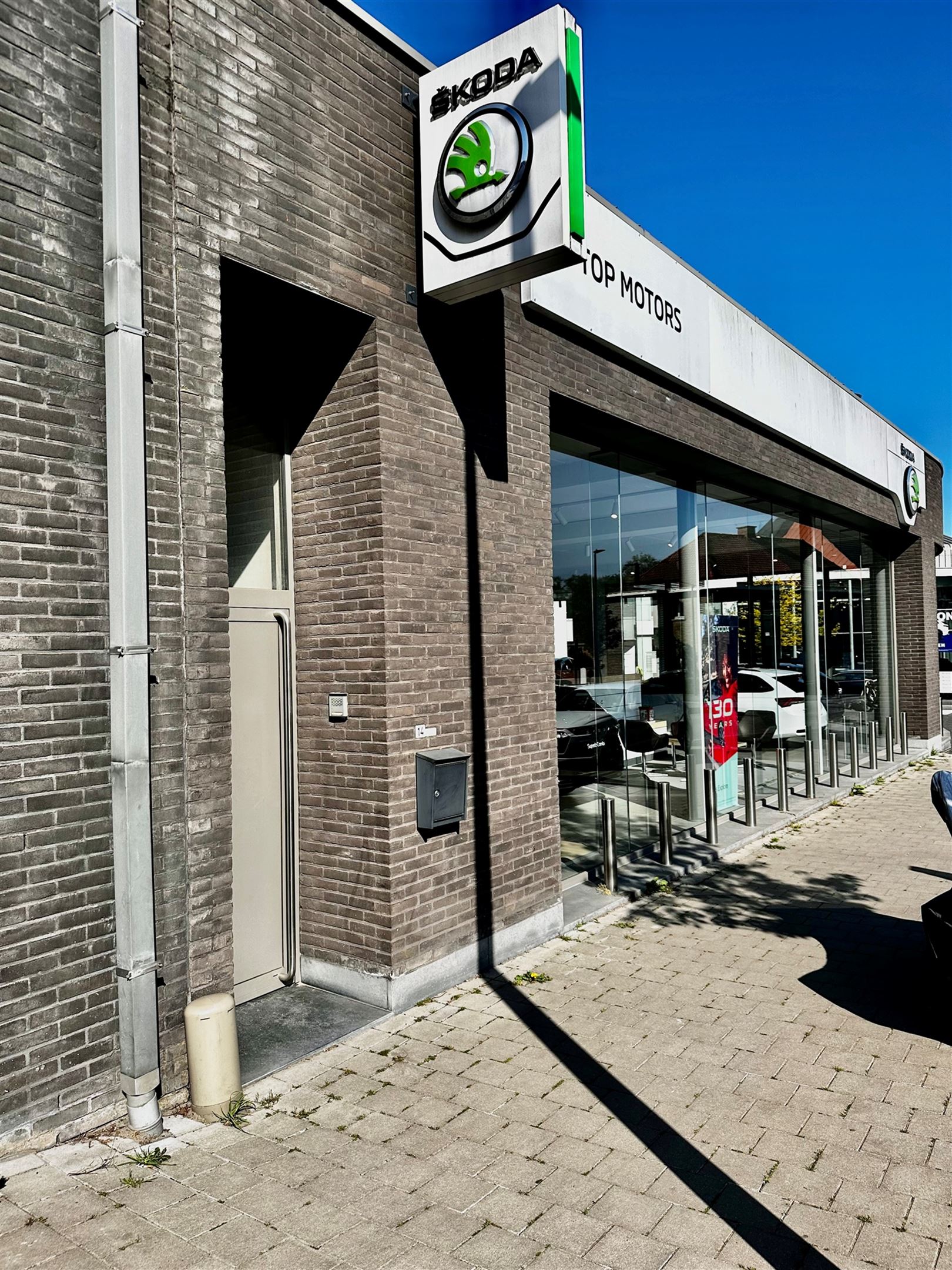 Instapklaar appartement te huur in centrum Kruishoutem foto 2