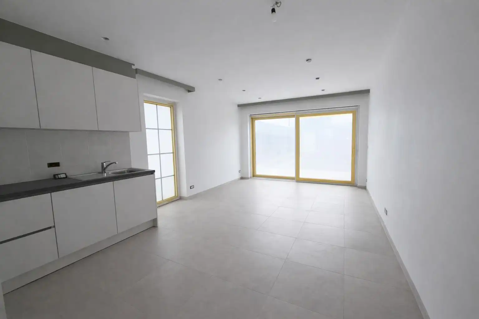 Nieuwbouwappartement te huur in centrum Nazareth foto 2