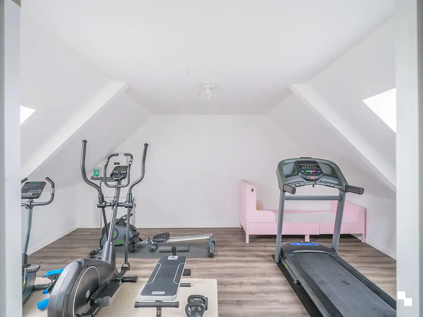Lichtrijke woning met vier slaapkamers en zonnige tuin te Oosterzele foto 25
