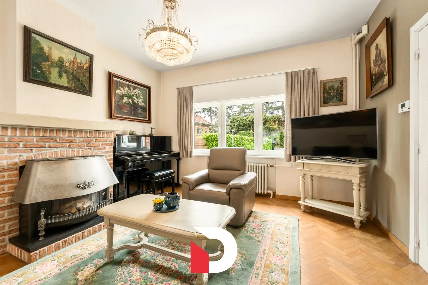 Modernistische villa met prachtige, zongerichte tuin gelegen te 'Kristus Koning'.  foto 6