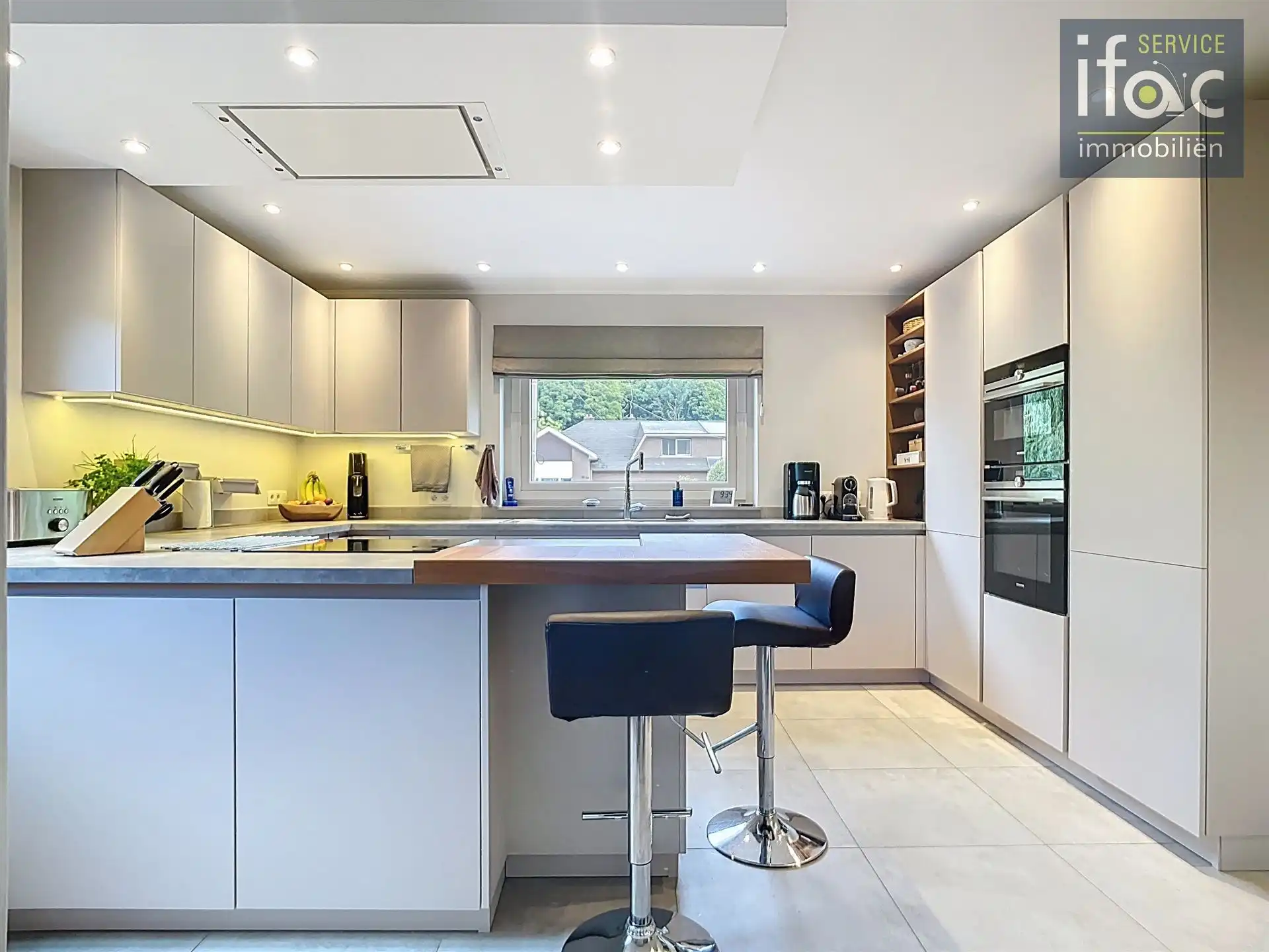 Fantastische villa met 3 slpk en bijbouw in tuin foto 14