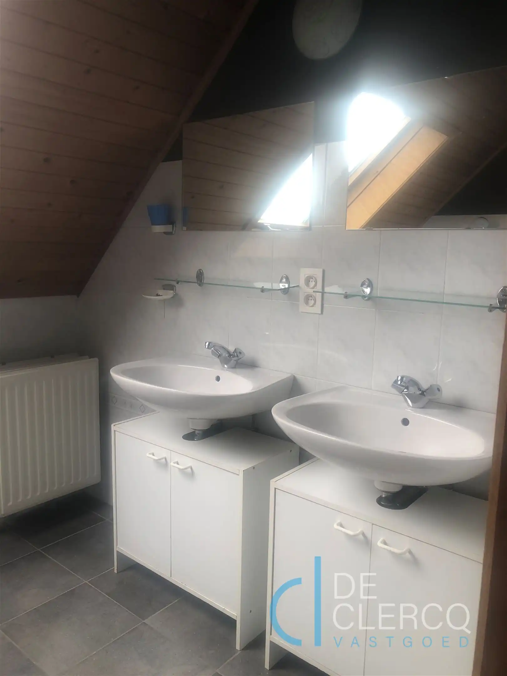 Charmante woning TE  HUUR op toplocatie in Lochristi! foto 12