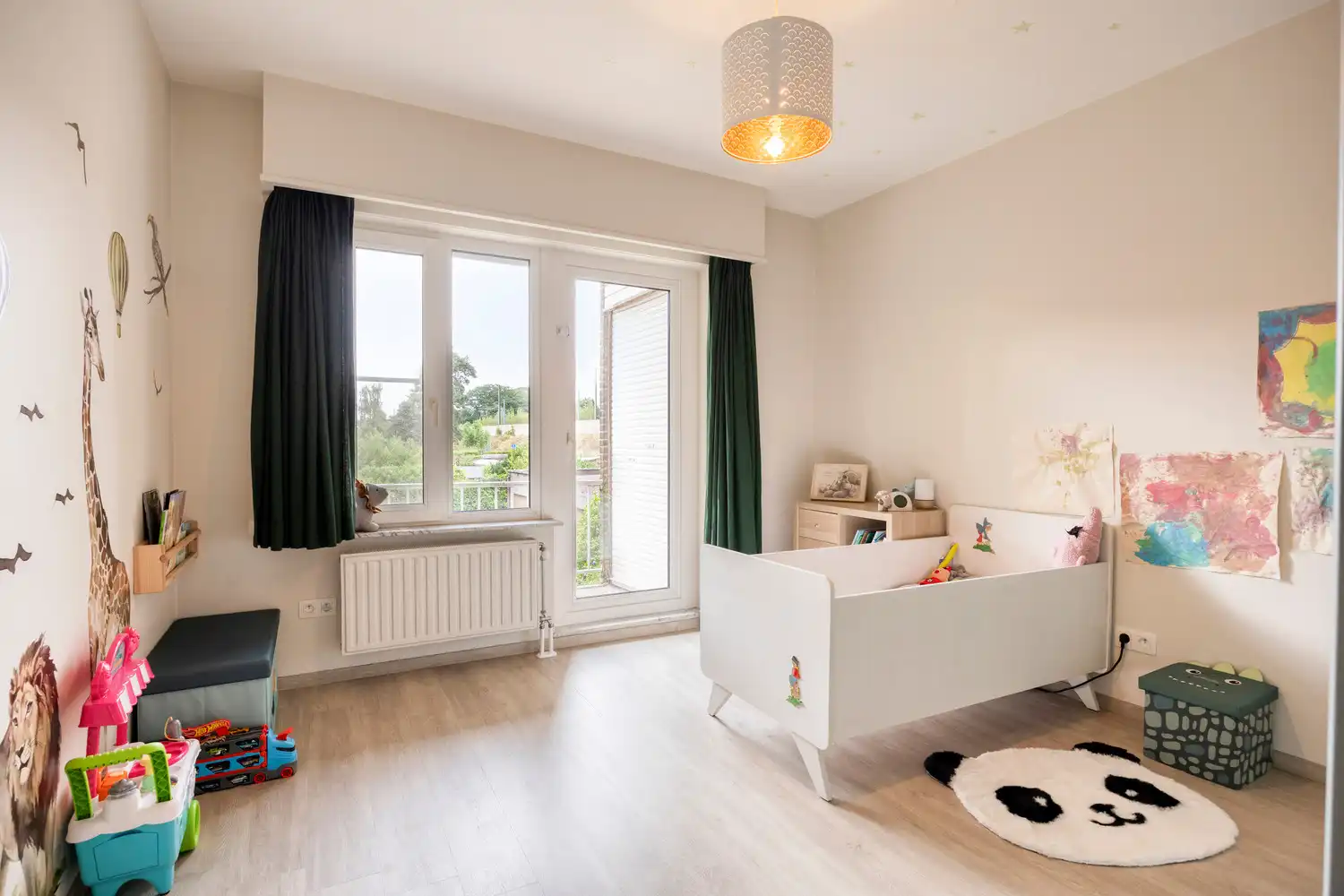 Lichtrijk en ruim 3 slaapkamer appartement met garage! foto 15