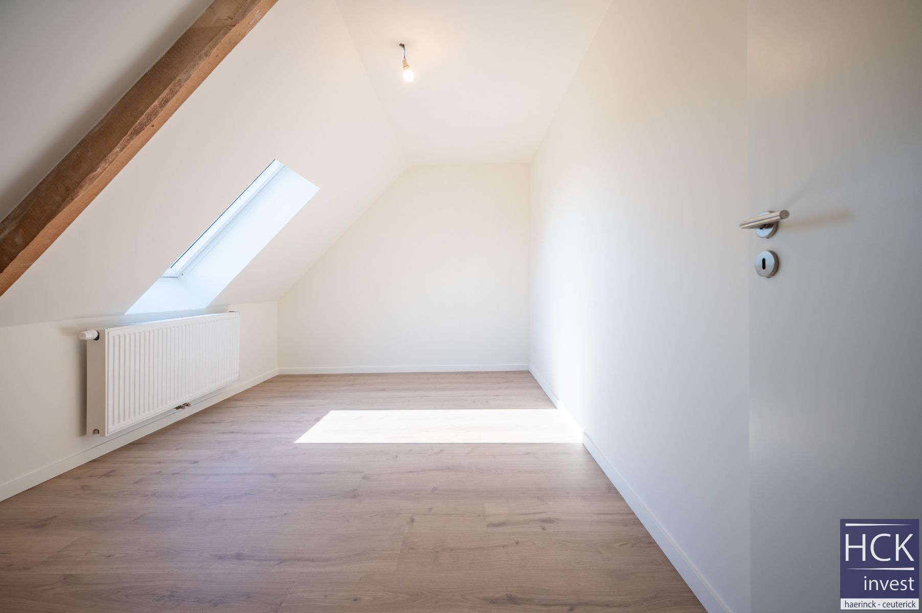 KRUISHOUTEM - Gerenoveerde en instapklare woning met 4 SLPK! foto 26