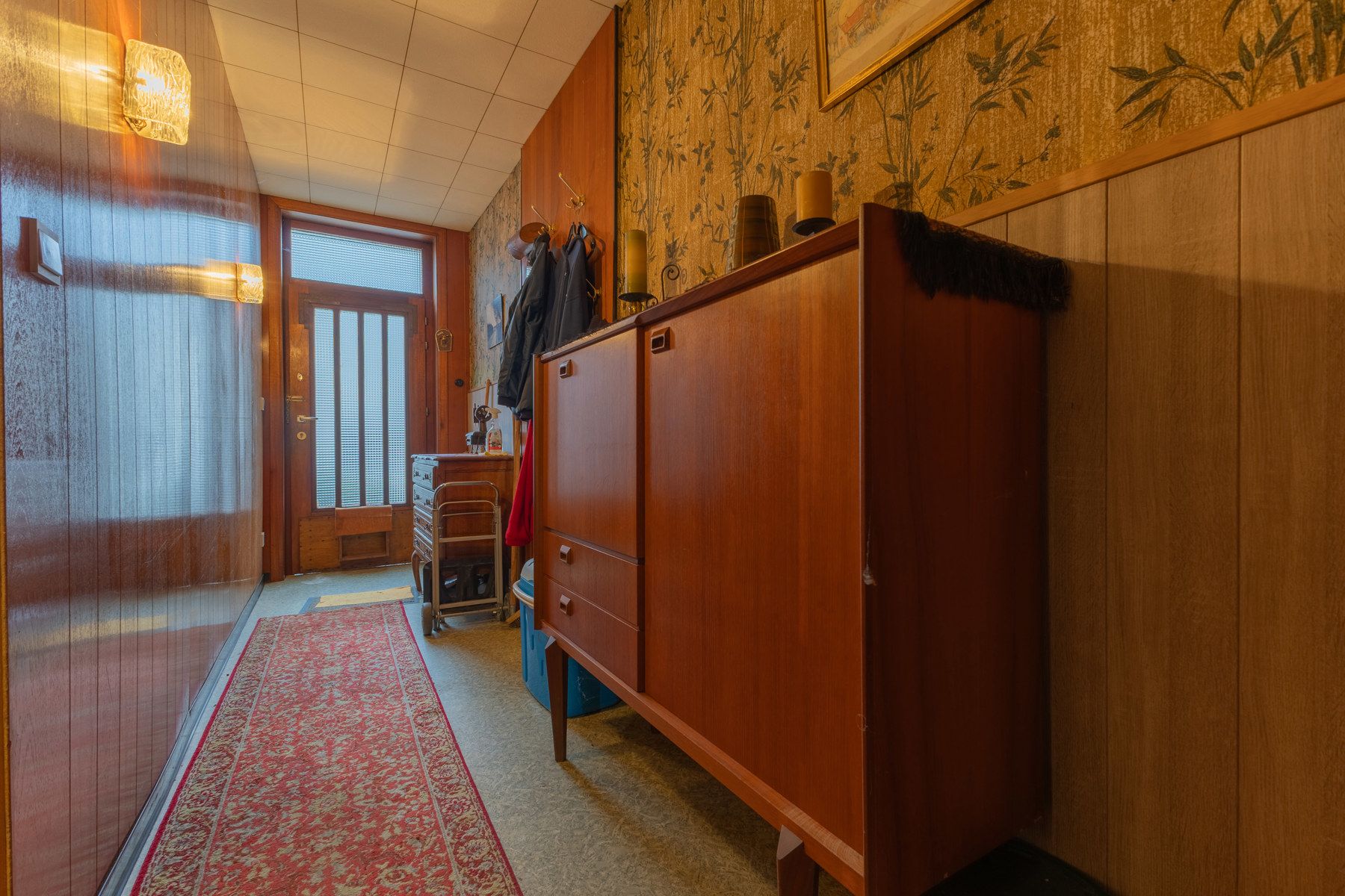 Gunstig gelegen te renoveren woning, 2 slaapkamers en tuin foto 3