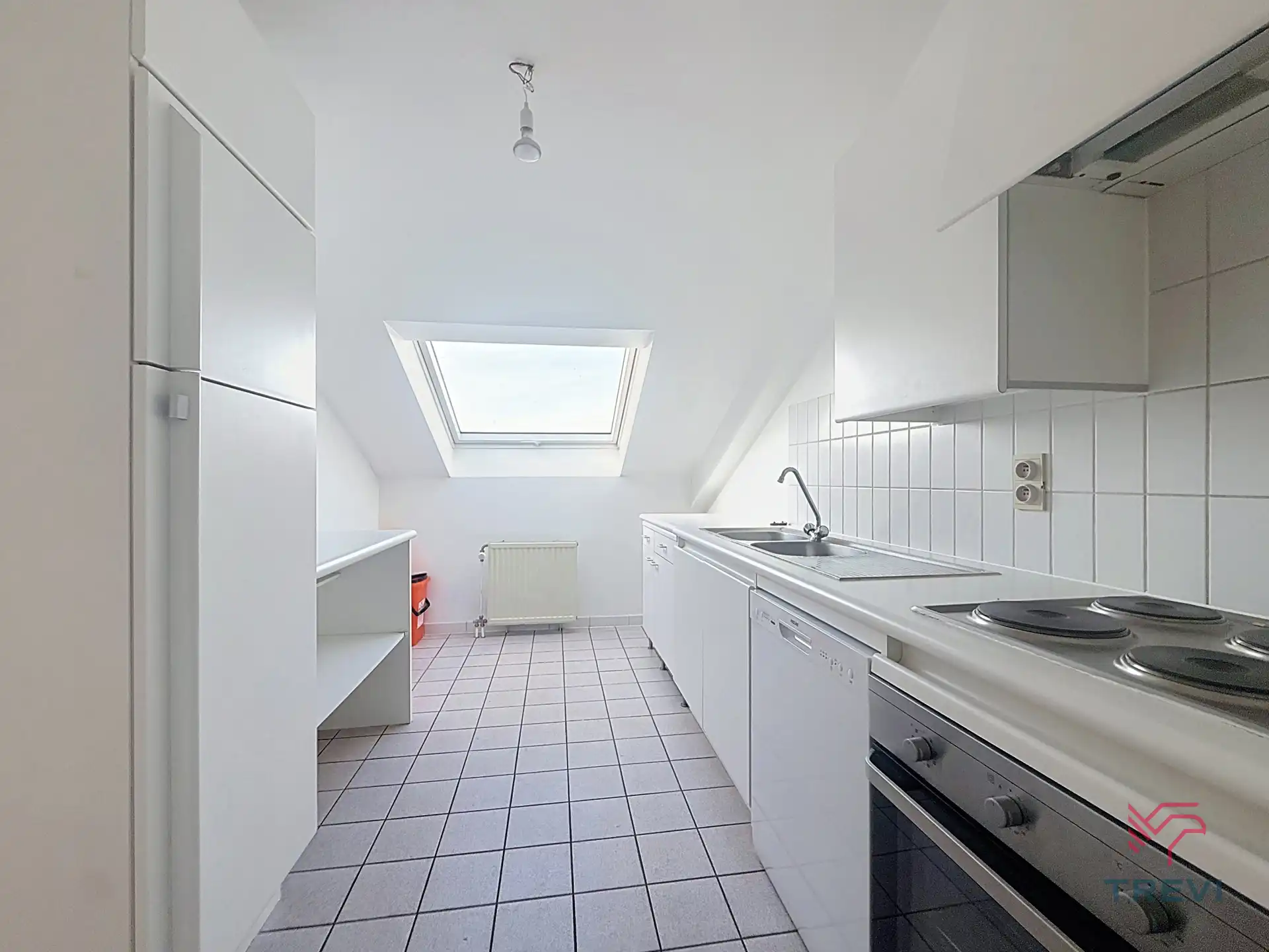 Ruim appartement met 2 slaapkamers + kelder en garagebox foto 9