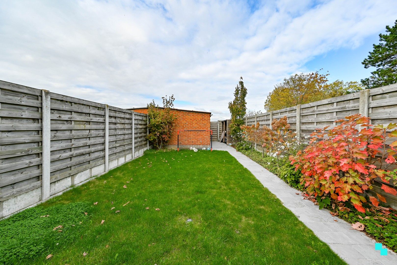 Recent gerenoveerde gezinswoning te Sint-Eloois-Winkel foto 26