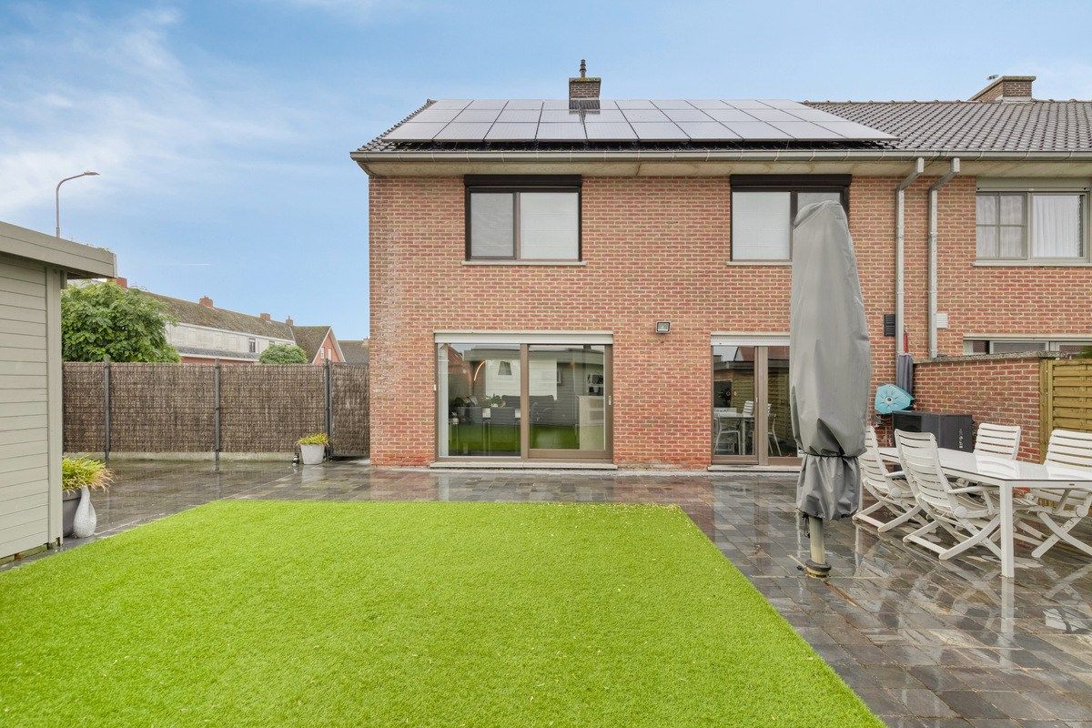 Energiezuinige halfopen bebouwing met 4 slaapkamers en 2 garages! foto 23