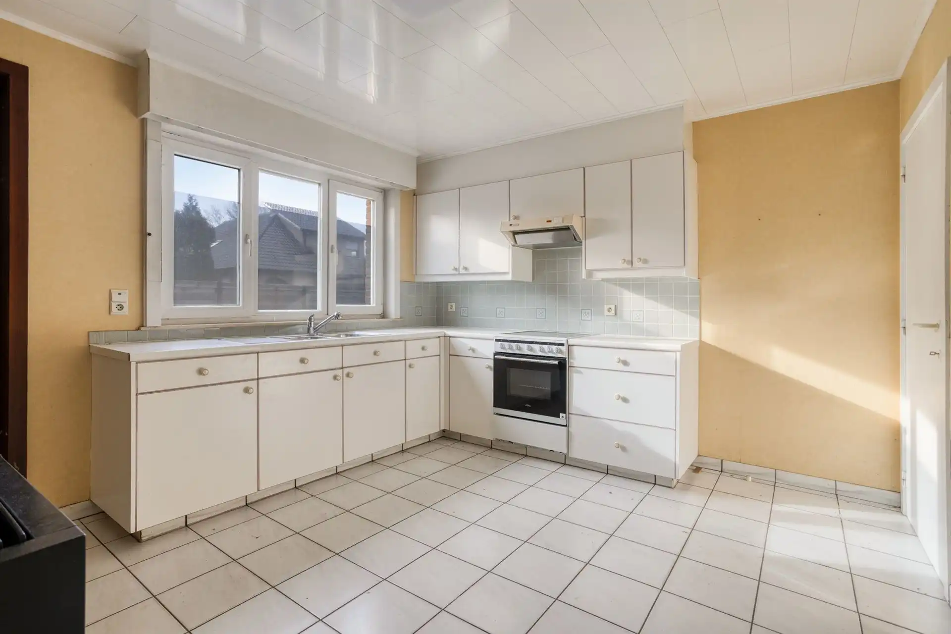 Vrijstaande woning op 612m². Rustig gelegen. foto 8