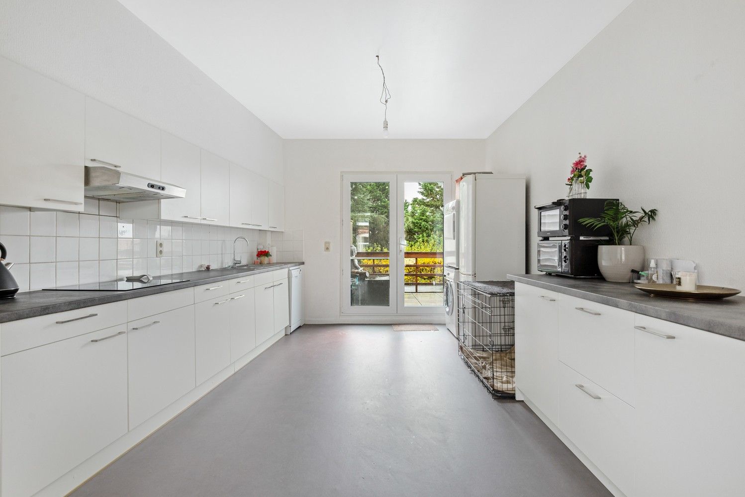 Opbrengsteigendom (praktijk + 2 appartementen) in Wijnegem centrum te koop! foto 8