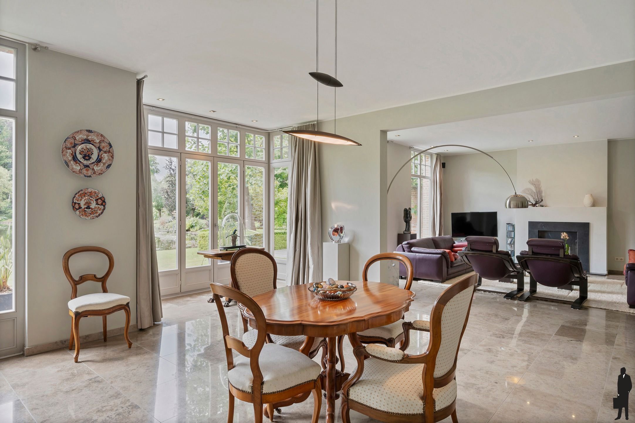 Unieke en zéér centraal gelegen villa op een parkdomein van ca. 9.847 m²! foto 8
