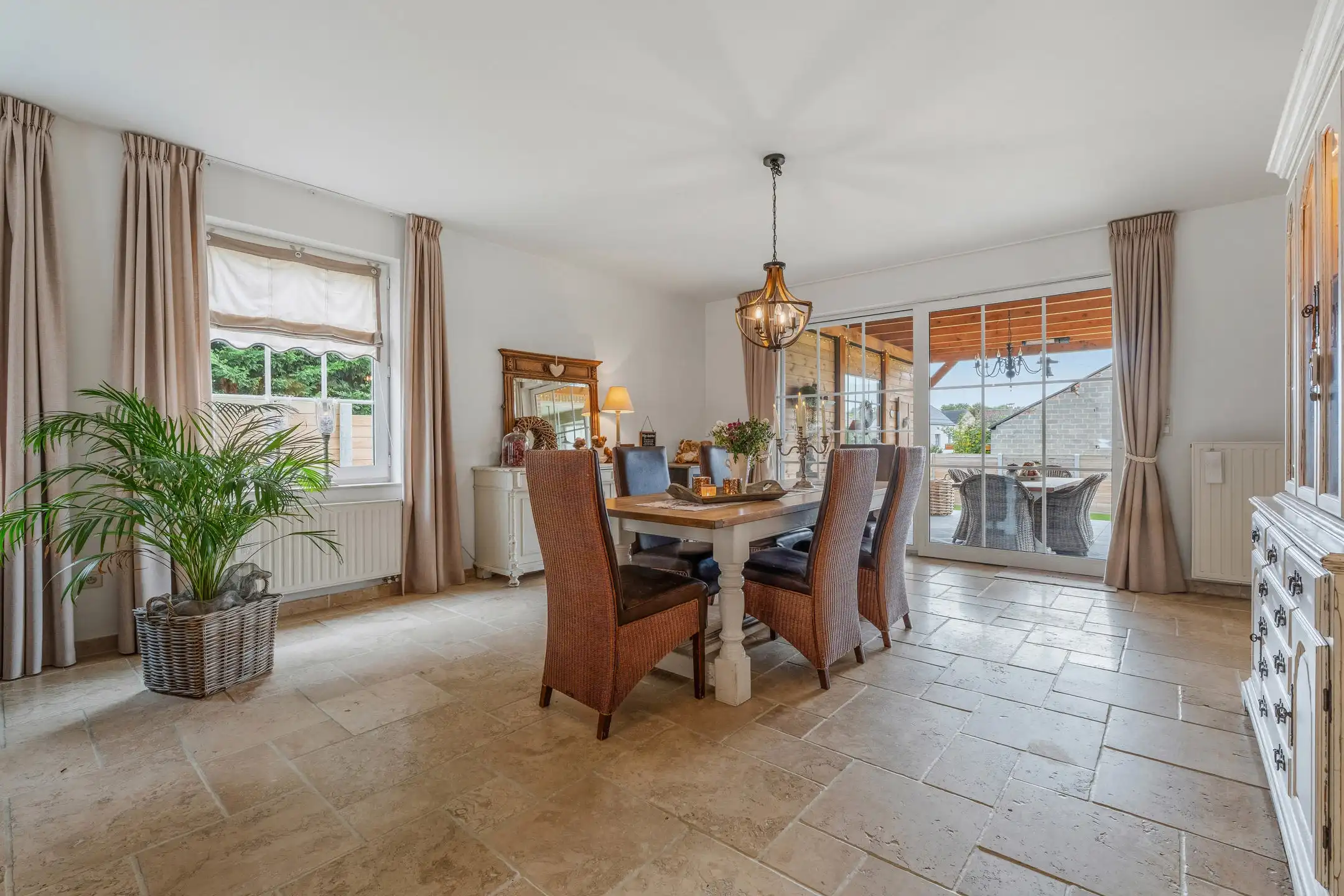 Prachtige instapklare woning in landelijke stijl foto 4
