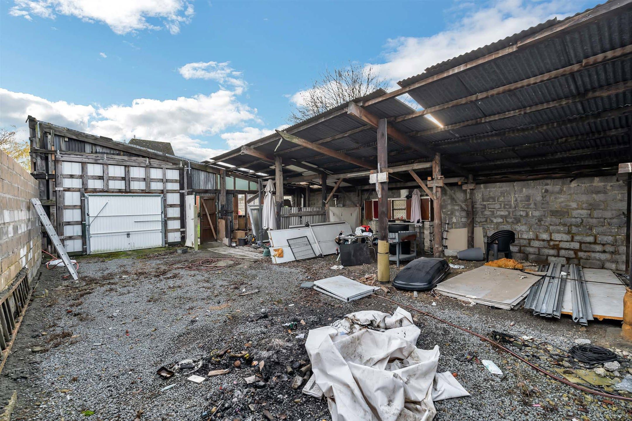 Gerenoveerde 3-gevel op strategische locatie met bijgebouw en ruime tuin foto 23