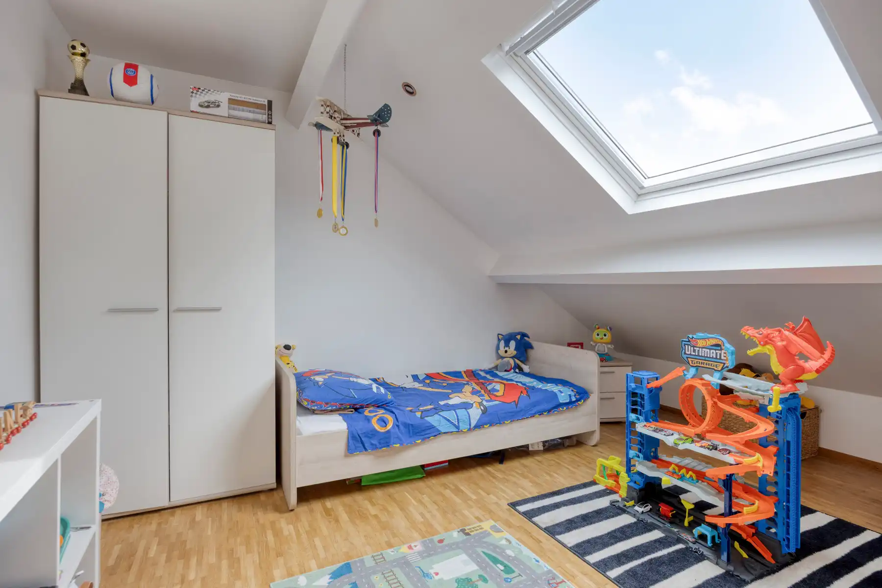 Goed gelegen villa met 6 slaapkamers en grote tuin foto 21
