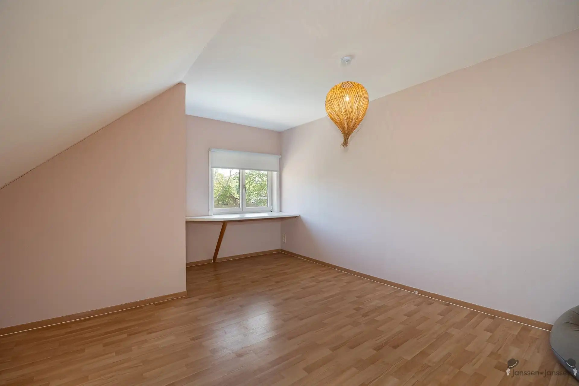 Landelijke woning met mooi uitzicht en weide foto 22