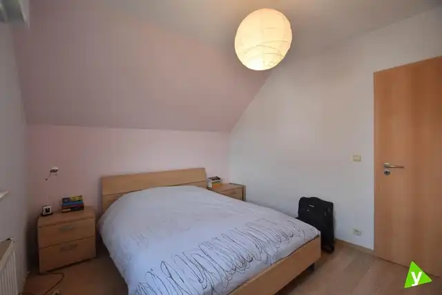 Ruime gezinswoning gelegen met tuin net buiten het centrum van Eeklo! foto 12