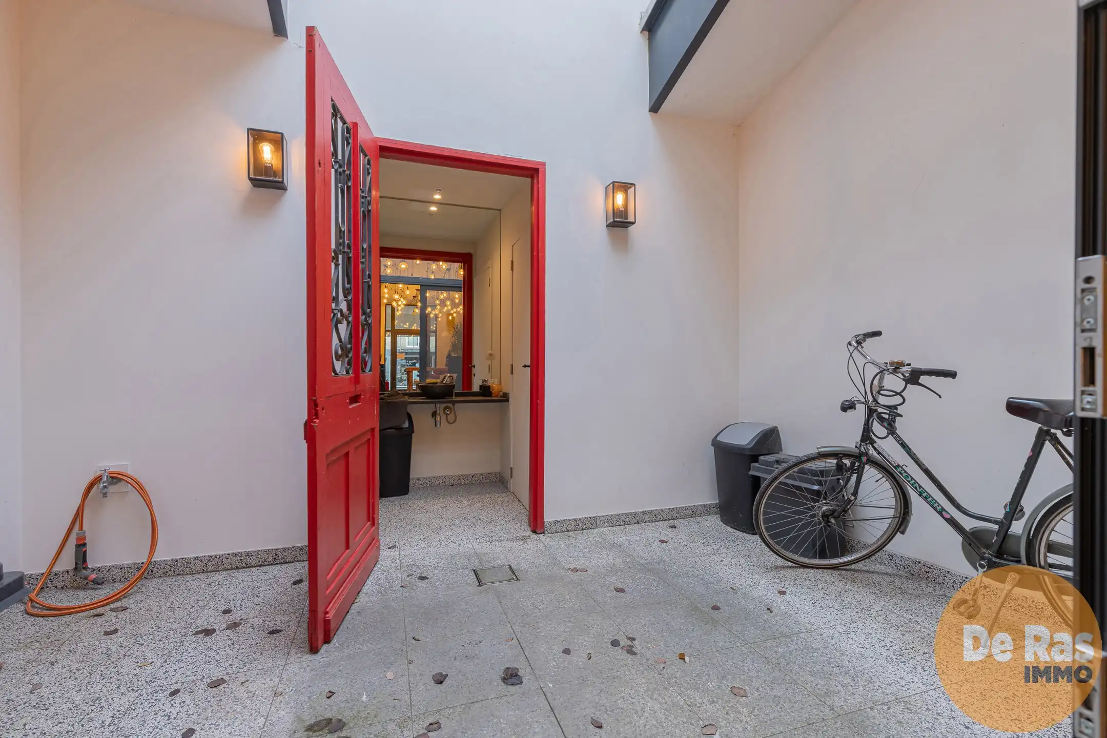 AALST - Kantoorruimte met vernieuwd appartement in centrum foto 27