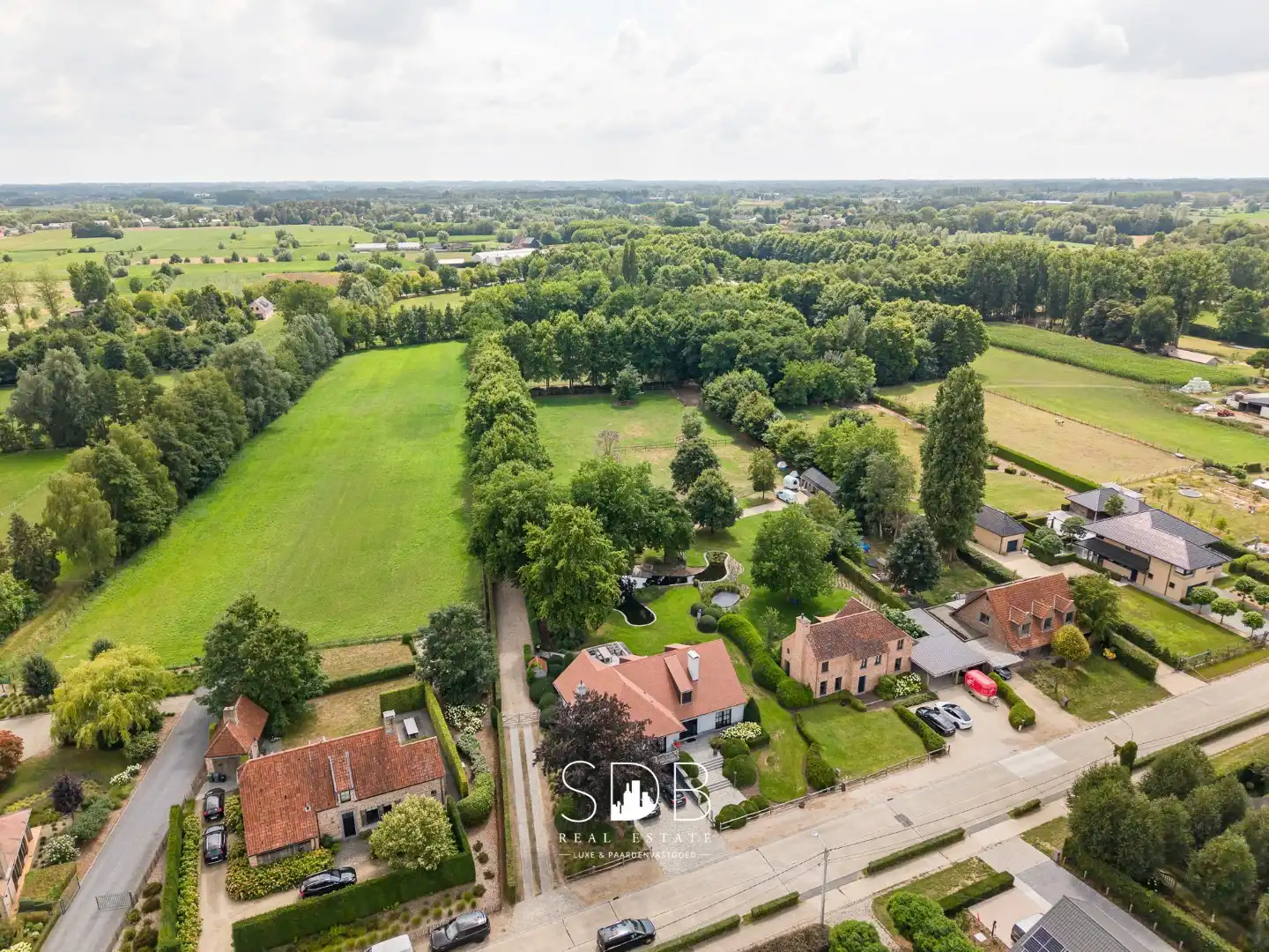 Prachtige landelijke villa met gezinstuin op 4.583m² foto 39