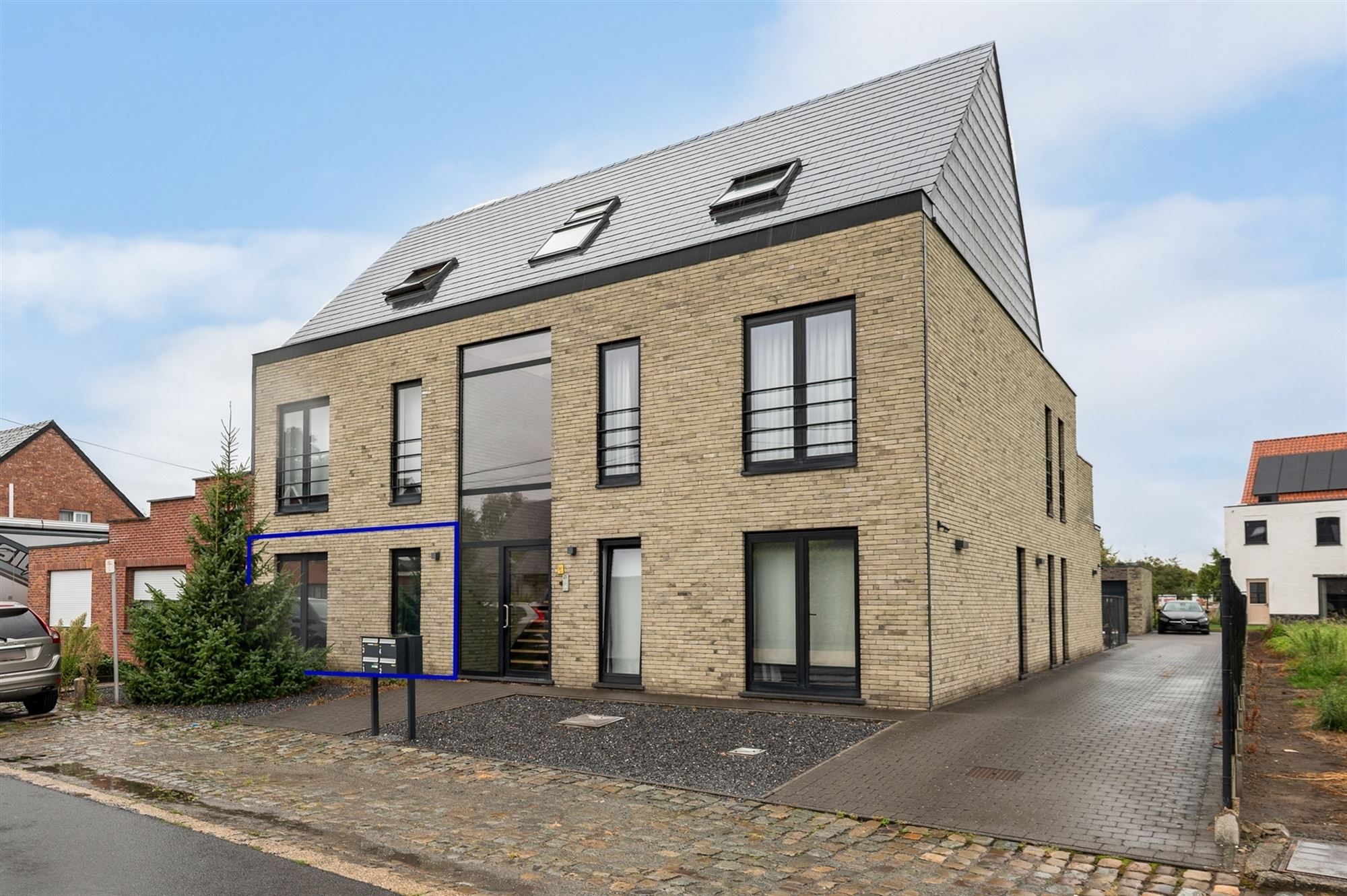 Ruim en degelijk 2-slaapkamer appartement in Berlaar foto {{pictureIndex}}
