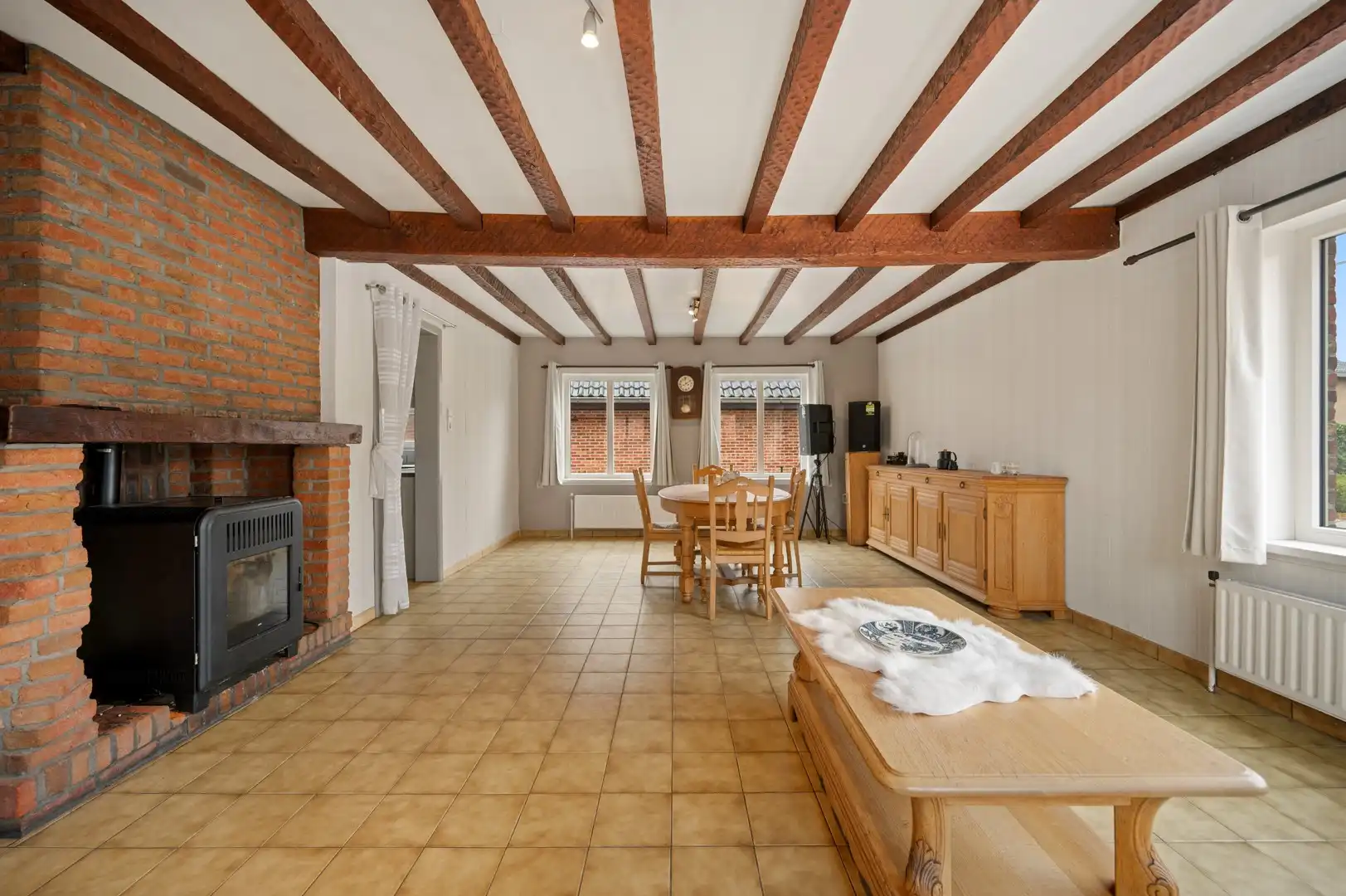 Ruime op te frissen woning op een rustige locatie - perfect voor uw droomproject! foto 3