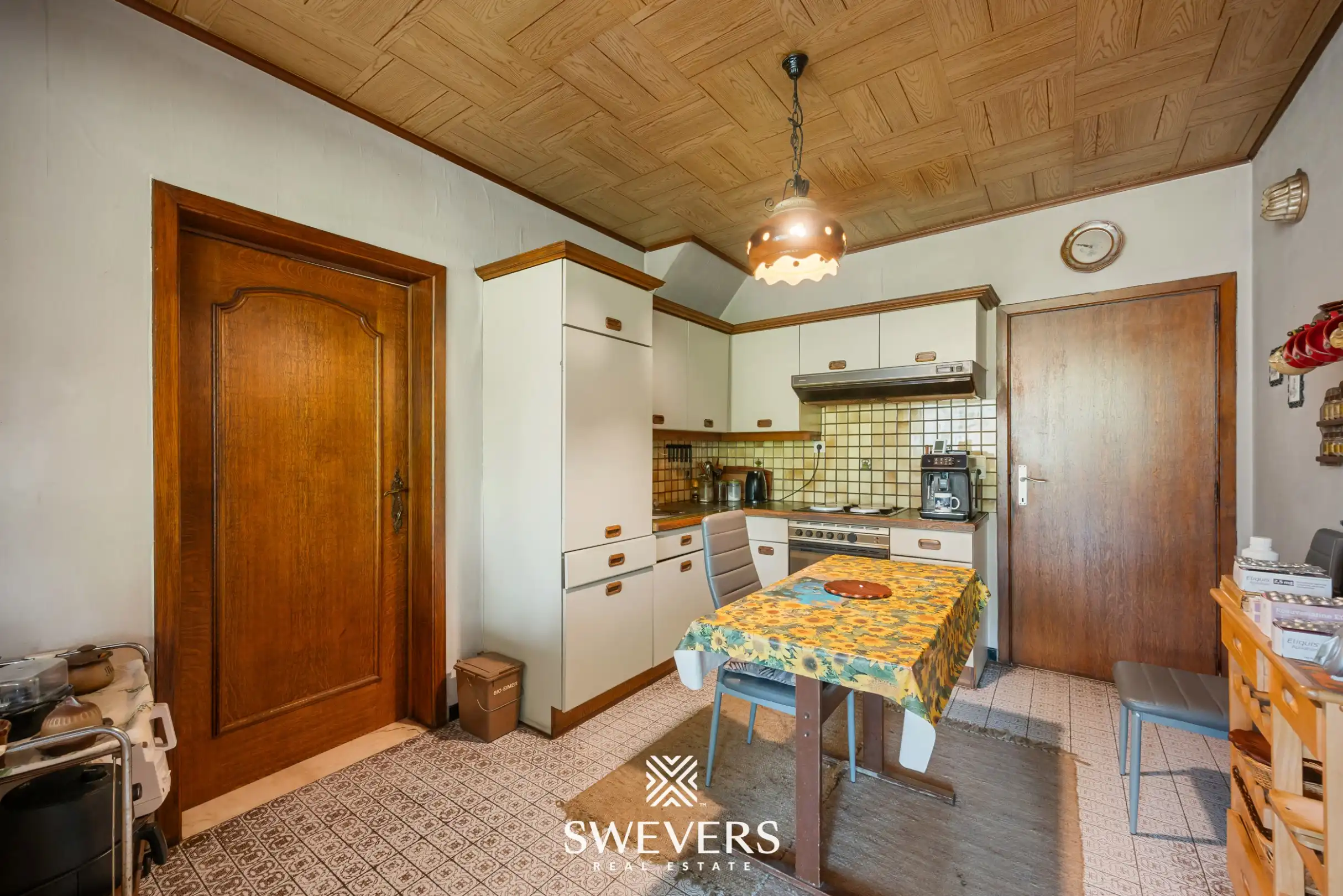 Ruime open bebouwing op prachtig perceel van 18a77ca met renovatiepotentieel te Borgloon foto 9