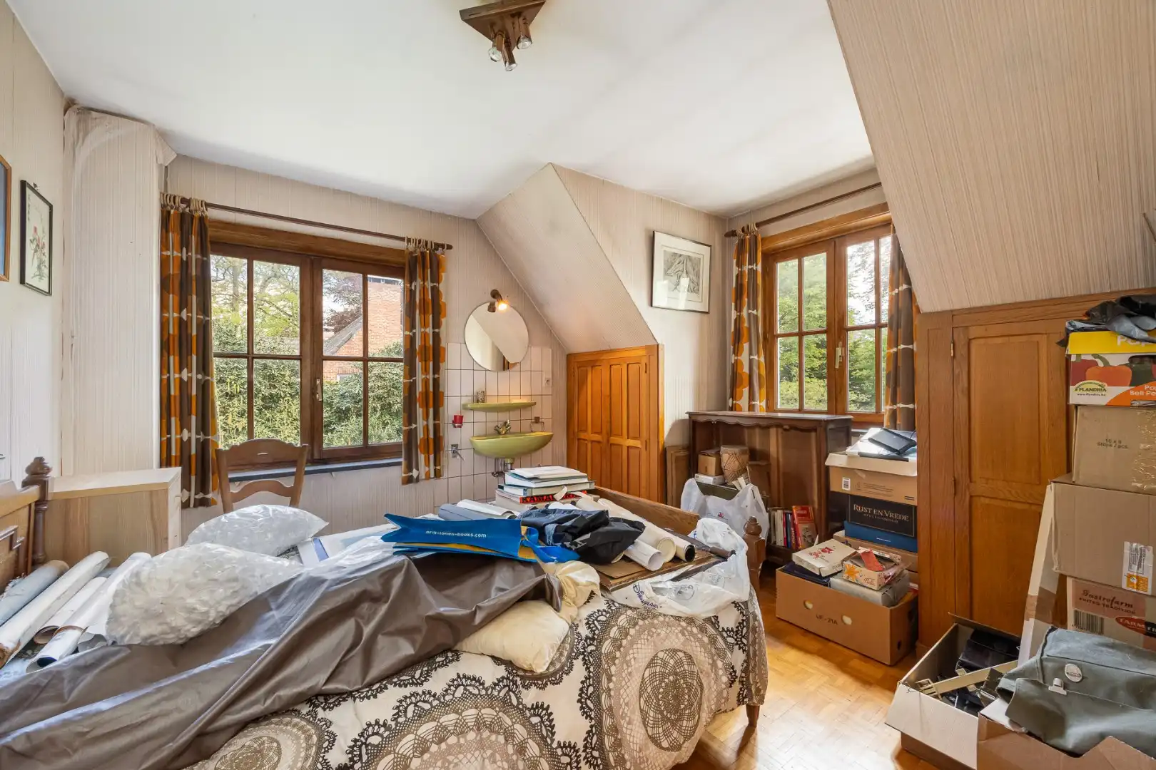 Villa met praktijkruimte en dubbele garage op riant perceel van 2.010 m² te Schoten foto 18