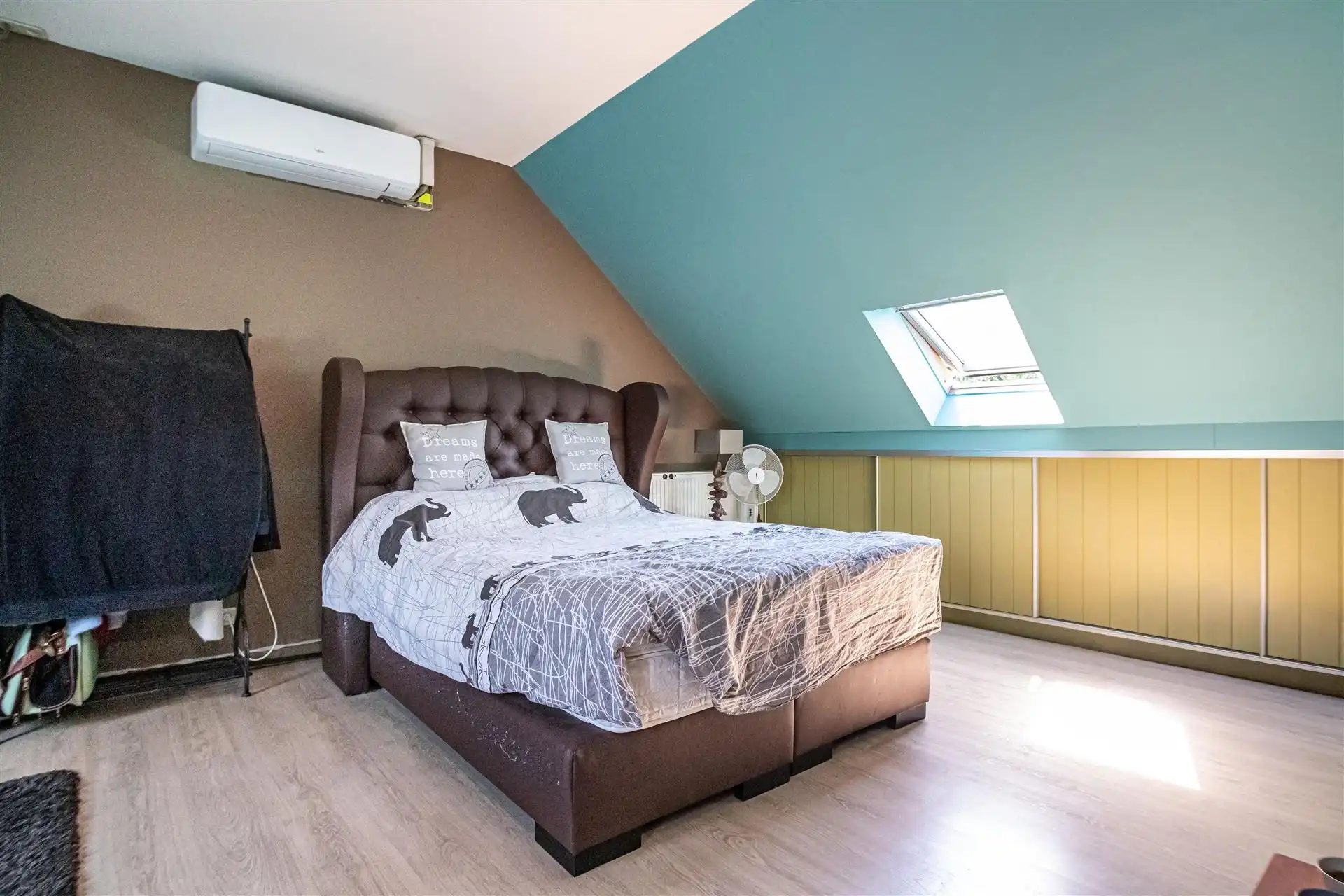 Ruime villa met zwembad en panoramische vergezichten foto 27