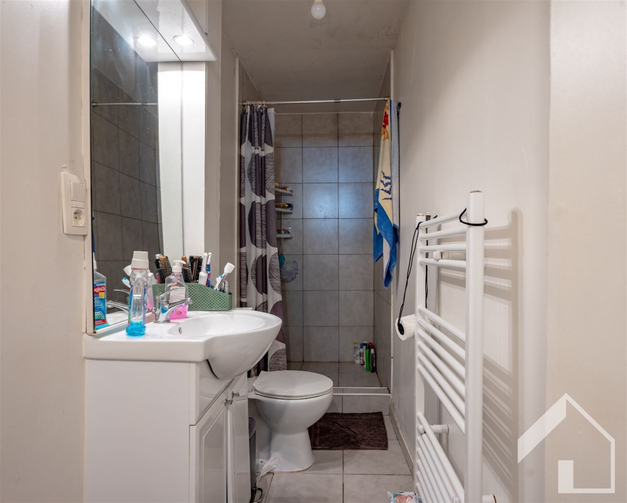 Ruime woning (190 m²) met tuin en veel potentieel foto 18
