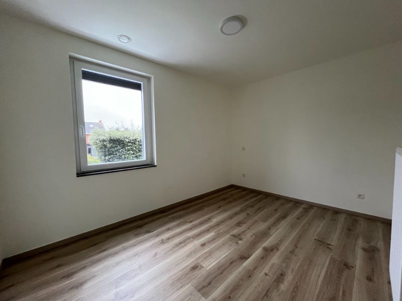 Nieuwbouwwoning met 4 slaapkamers en zonnepanelen foto 18