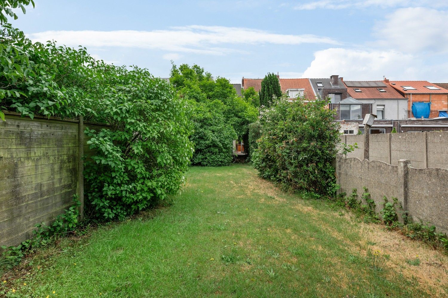 Huis met 4 slaapkamers en tuin te koop in Wijnegem! foto 11
