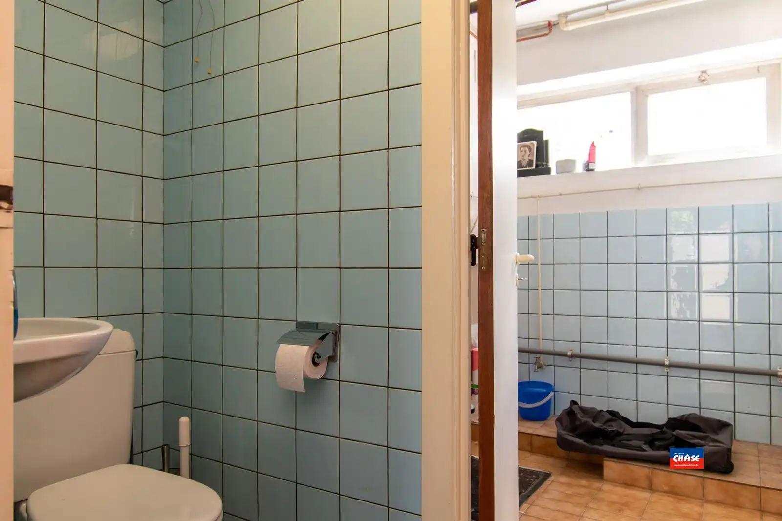 Te renoveren Bel-étage in rustige woonwijk foto 16