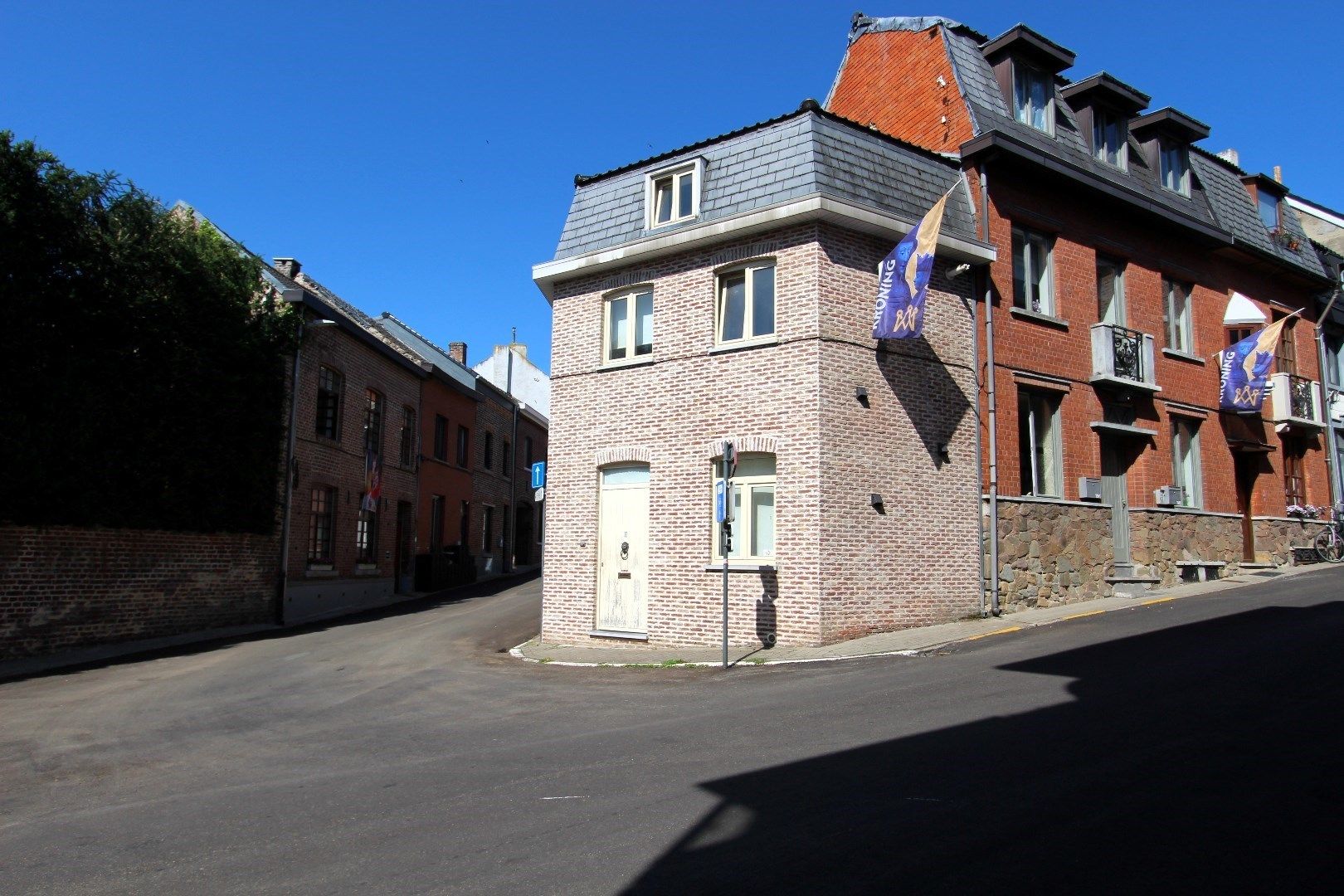 Toffe hoekwoning met koertje - centrum Tongeren foto 2