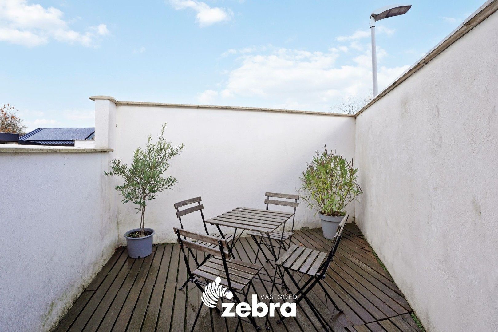 Instapklare gerenoveerde woning met tuin en dakterras te centrum Moorsele! foto 26