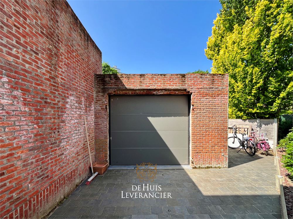 Prachtige, gerenoveerde woning met tuin en garage op toplocatie te koop in Mortsel! foto 29