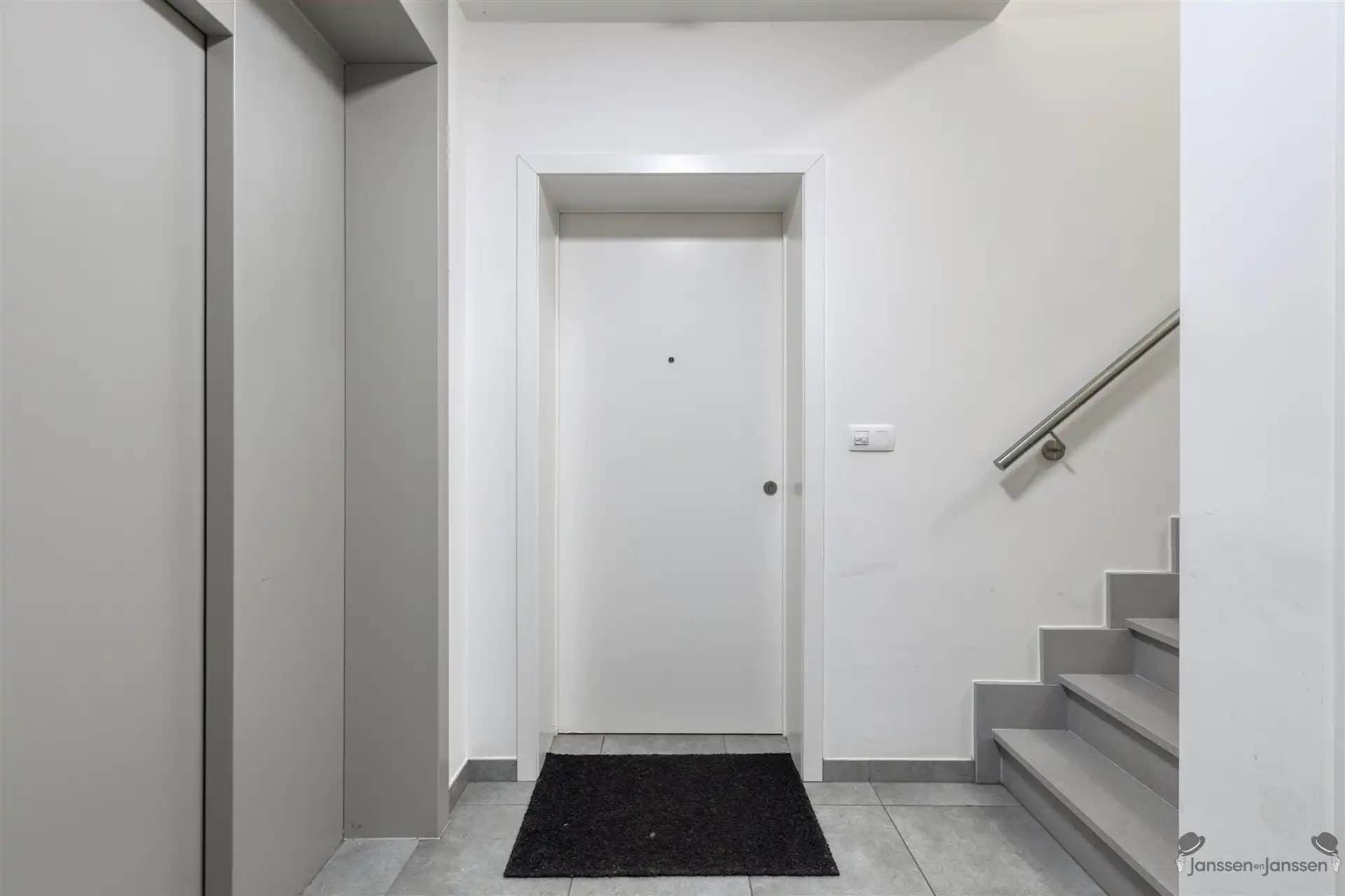 Instapklaar energiezuinig gelijkvloers appartement met 3 slaapkamers te Tessenderlo-Ham foto 2