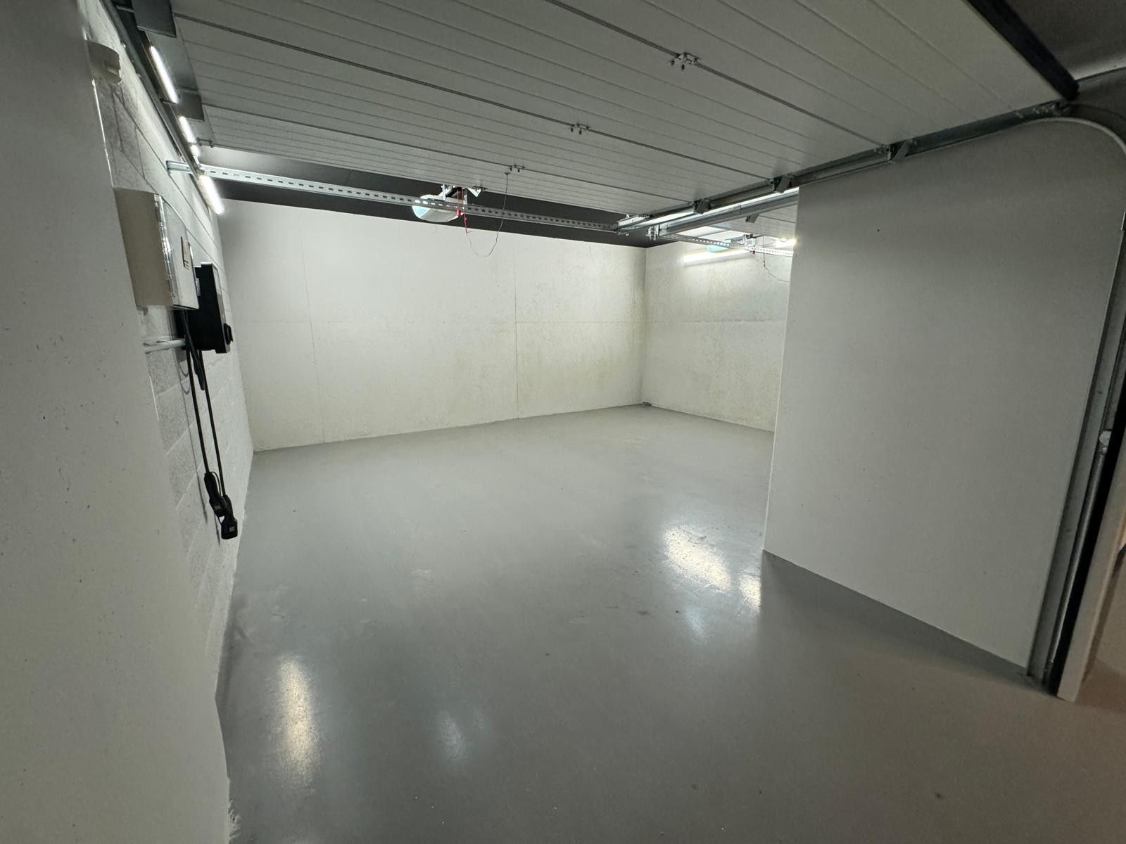 Ruime garagebox te huur onder het Albertplein! foto 6