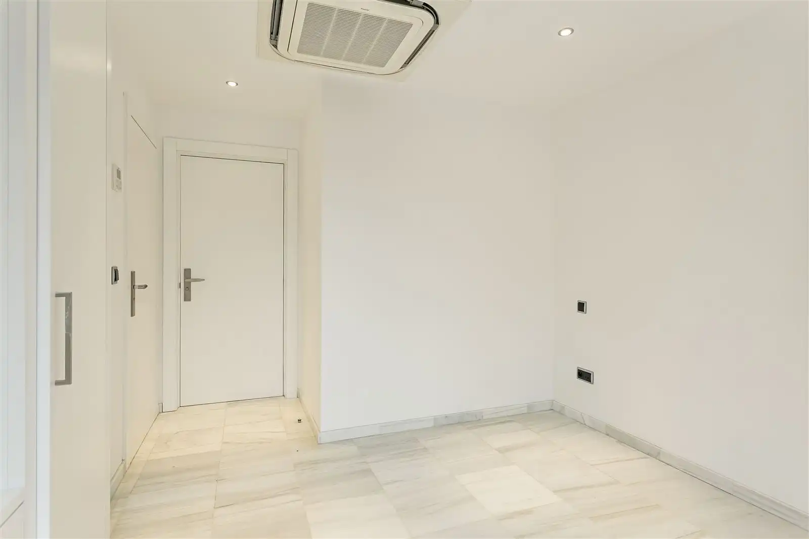 For the shop aholics between us: Meir shopping street foto 5