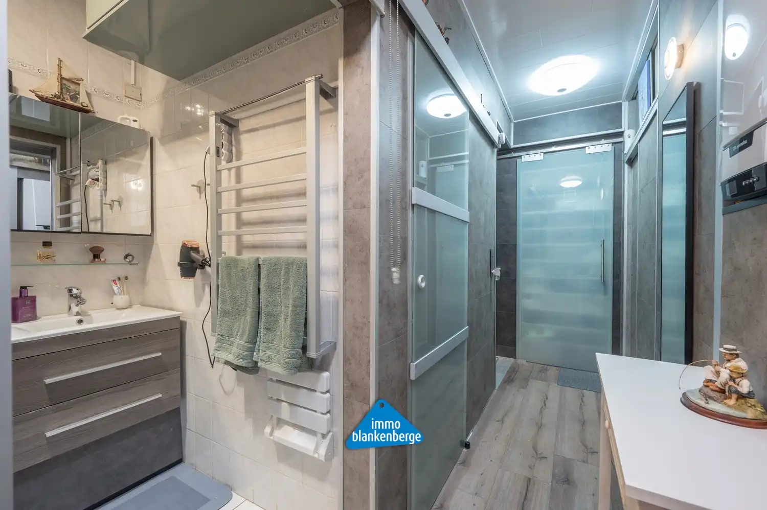 Mooie gemeubelde studio met slaaphoek in Residentie Strand op de Zeedijk foto 14