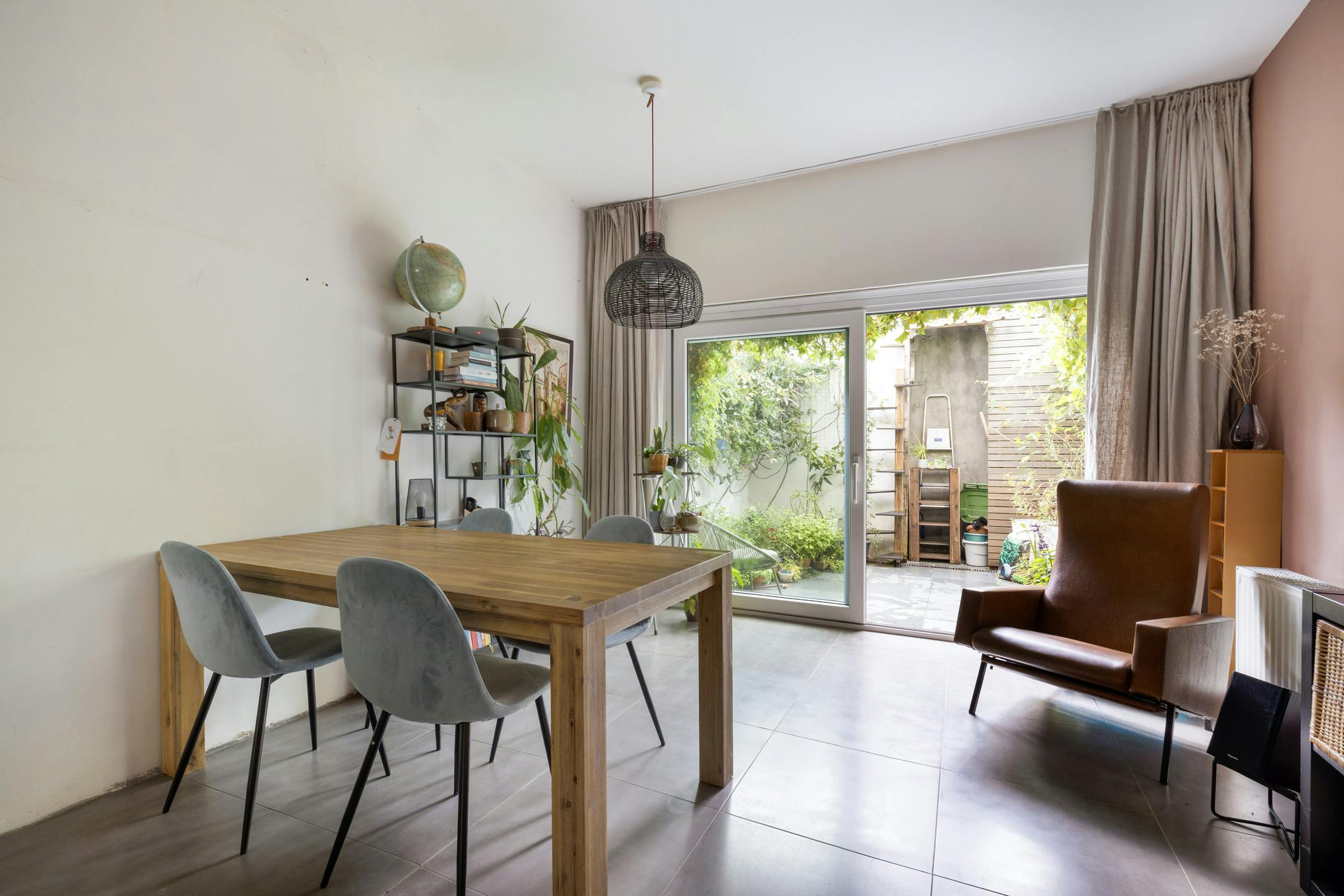 Op te frissen, gezellige stadswoning nabij centrum Gent foto 2