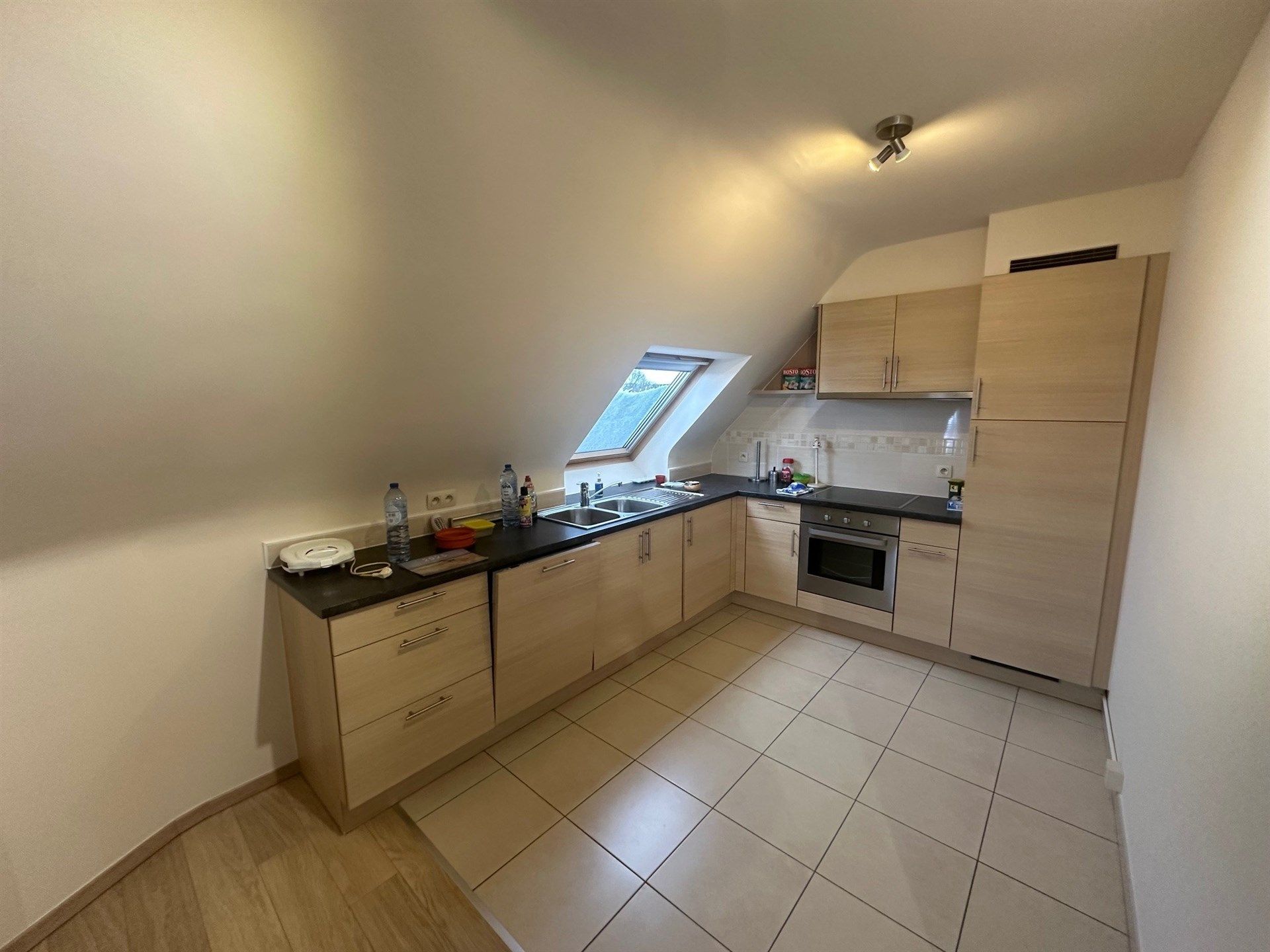 Ruim appartement met 2 slaapkamers nabij het centrum foto 6