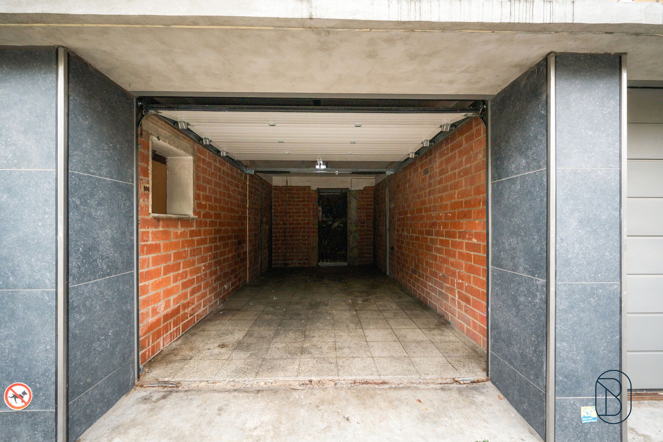 Op te frissen appartement met 3 slk en GARAGE nabij centrum foto 6
