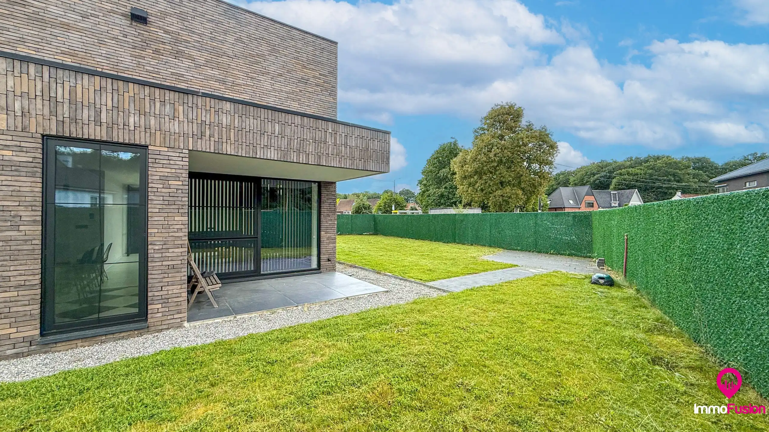 Instapklare villa met 4 slpk., laadpaal en zonnepanelen! foto 55