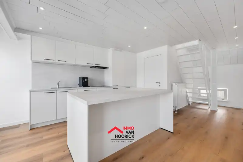 Appartement op 2e verdiep centrum Lokeren! foto 7