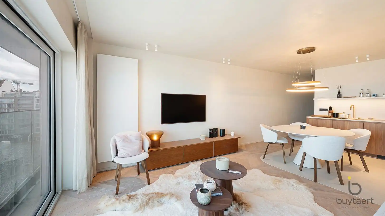 LUXUEUS GERENOVEERD & VOLLEDIG GEMEUBELD APPARTEMENT MET PANORAMISCH ZEEZICHT AAN HET RUBENSPLEIN!  foto 12