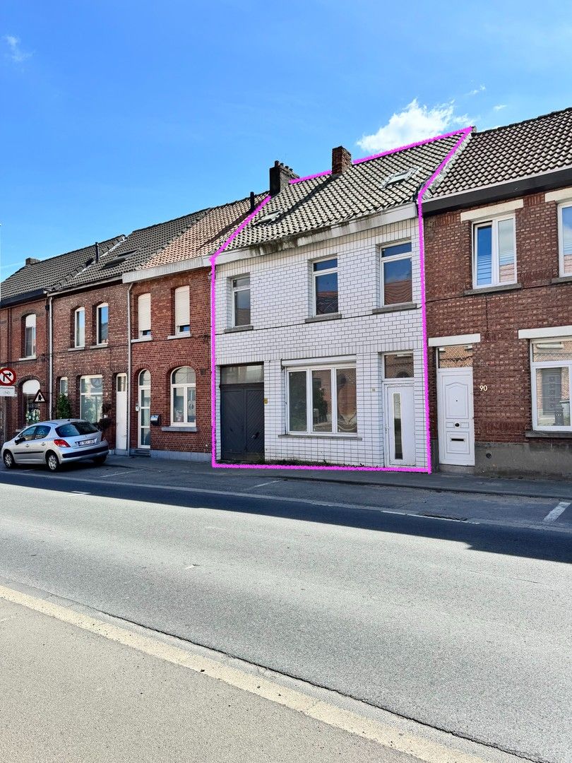 Hoofdfoto van de publicatie: Te renoveren woning te Temse.