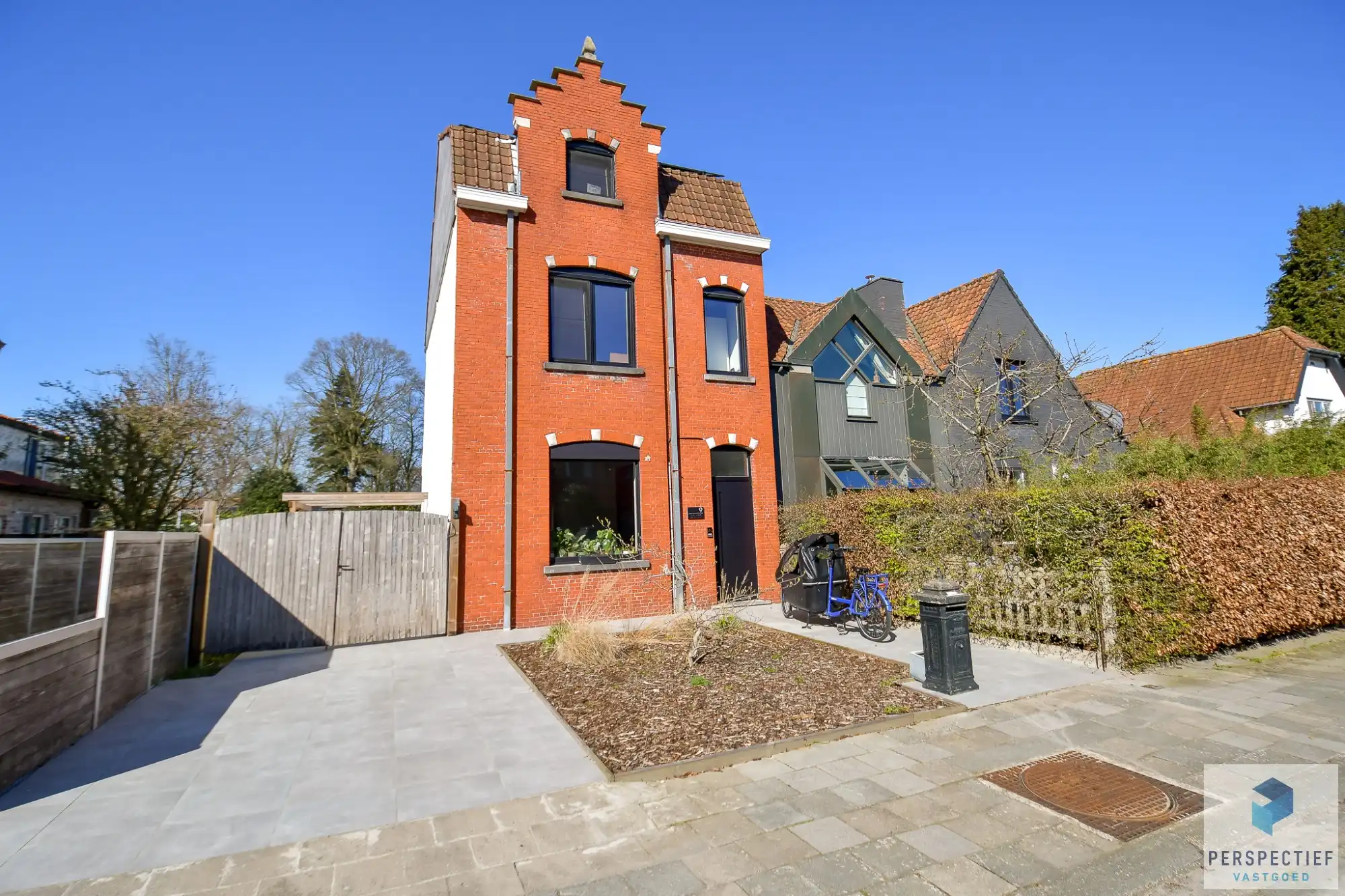 Ruime mooi gerenoveerde woning met 3 slpk en tuin foto 2