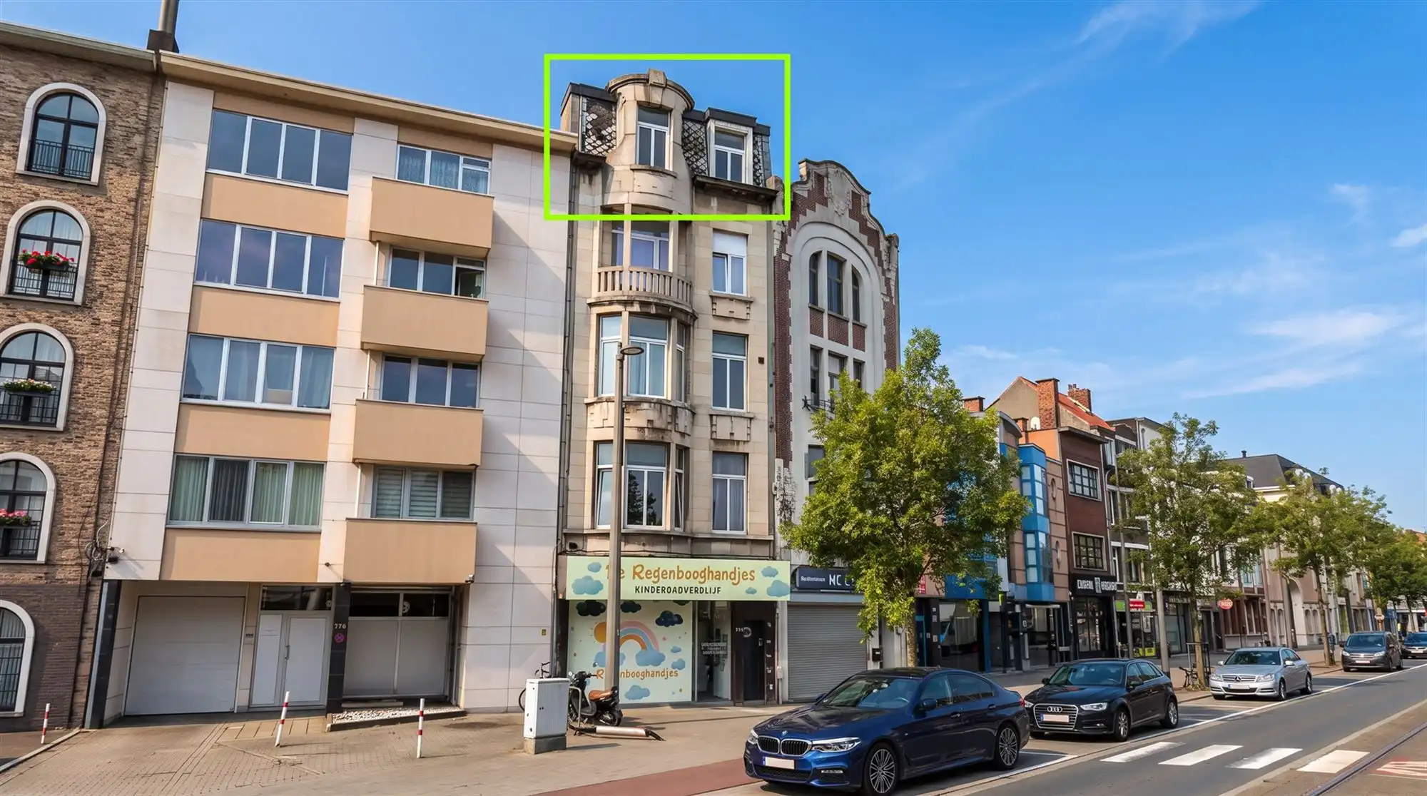 Charmant dakappartement met prachtig uitzicht. foto {{pictureIndex}}